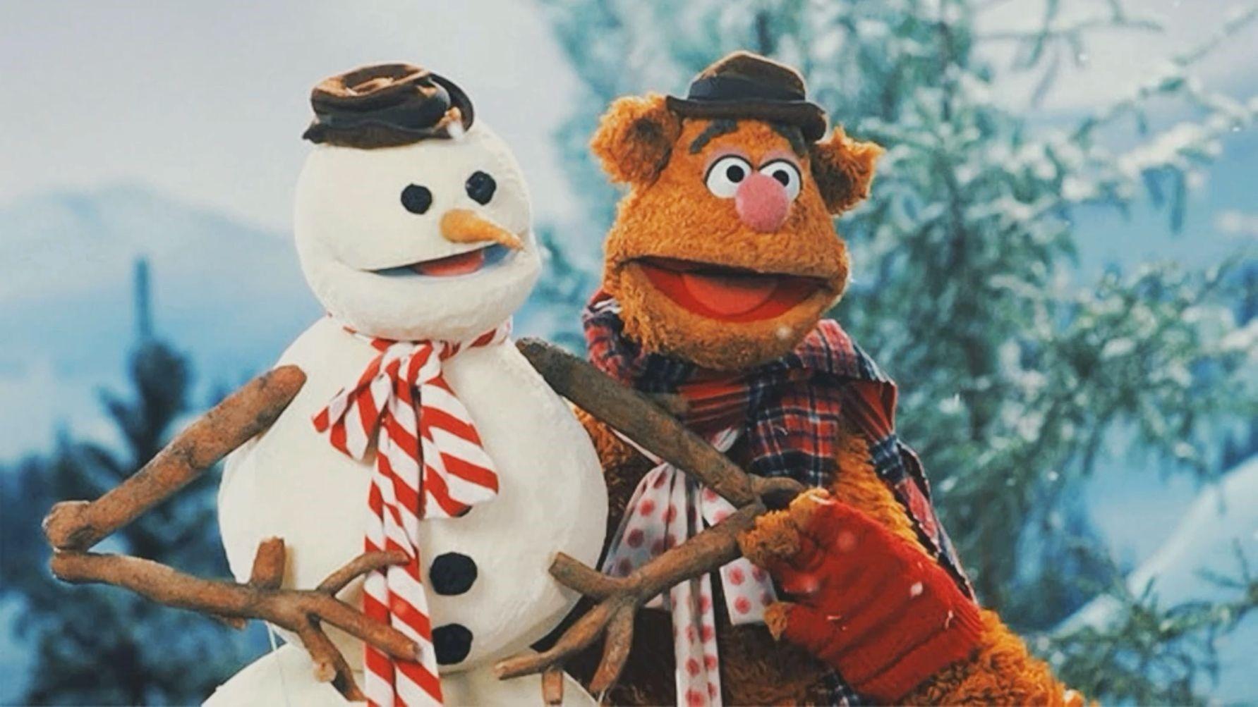 A Muppet Family Christmas Poster