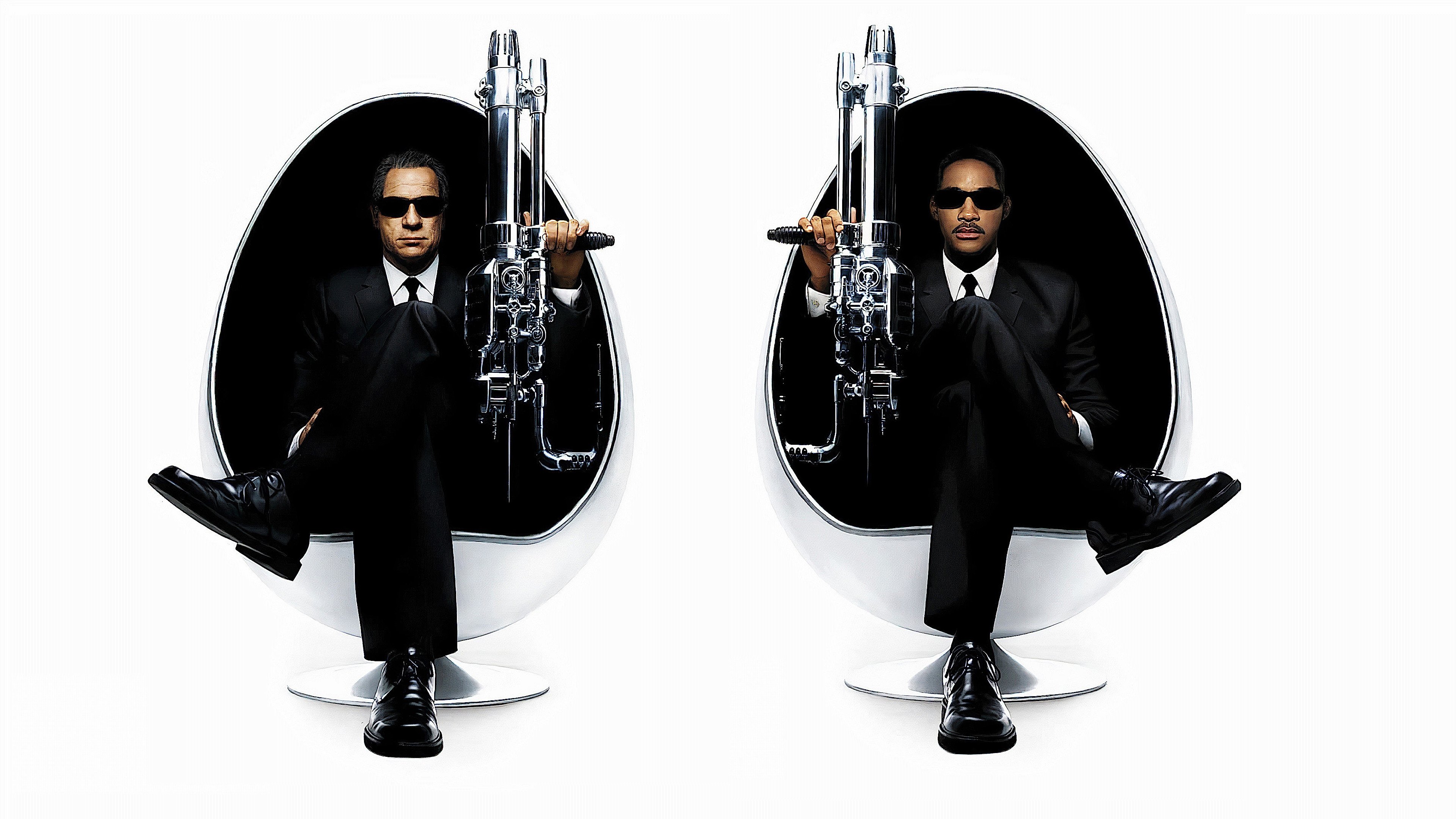 Men in Black II Poster