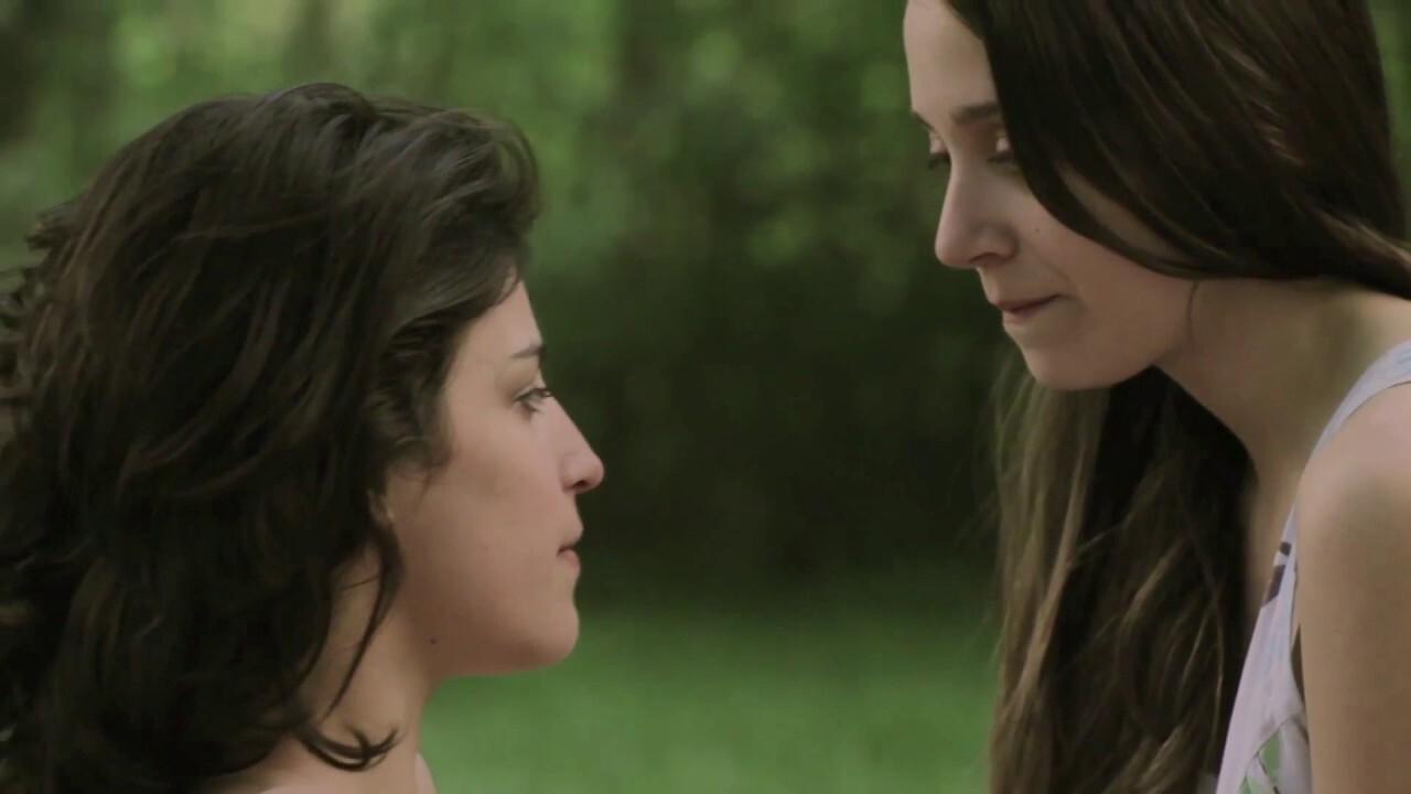 Sexual Tension: Violetas Poster