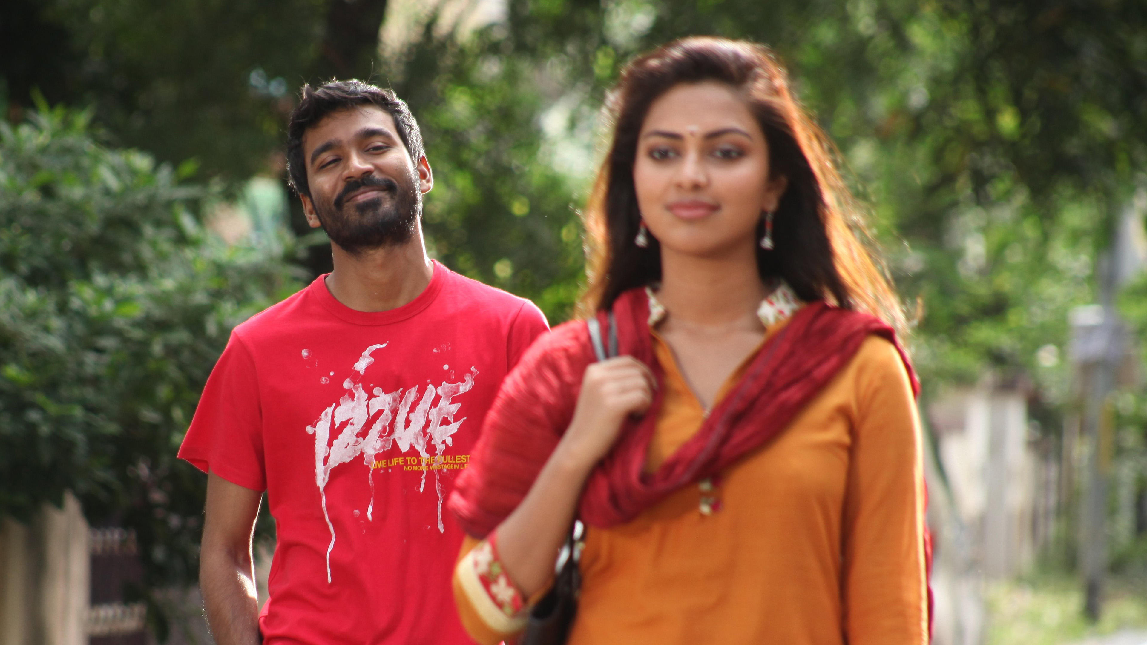 Velaiyilla Pattathari Poster