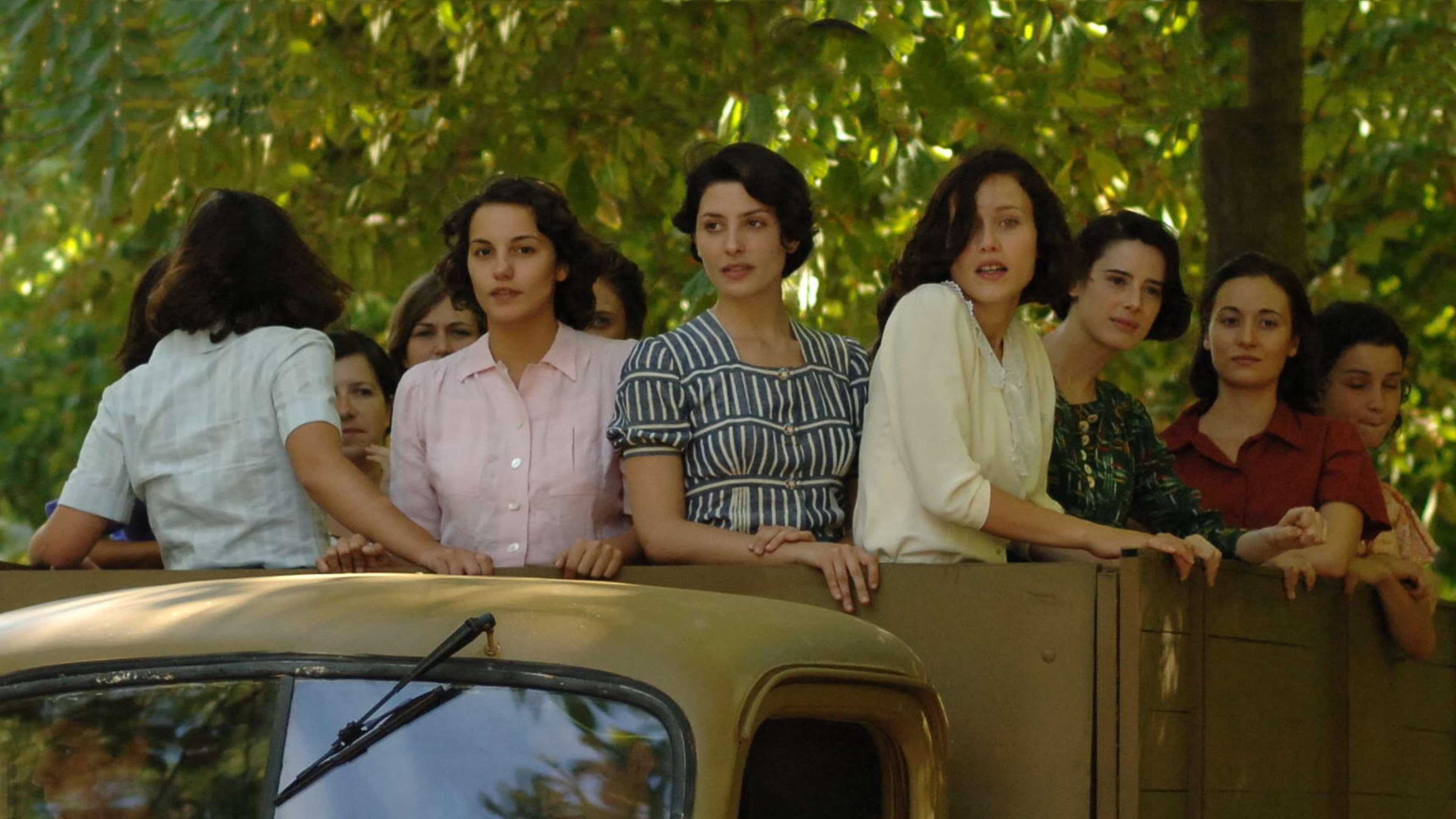 Las 13 rosas Poster