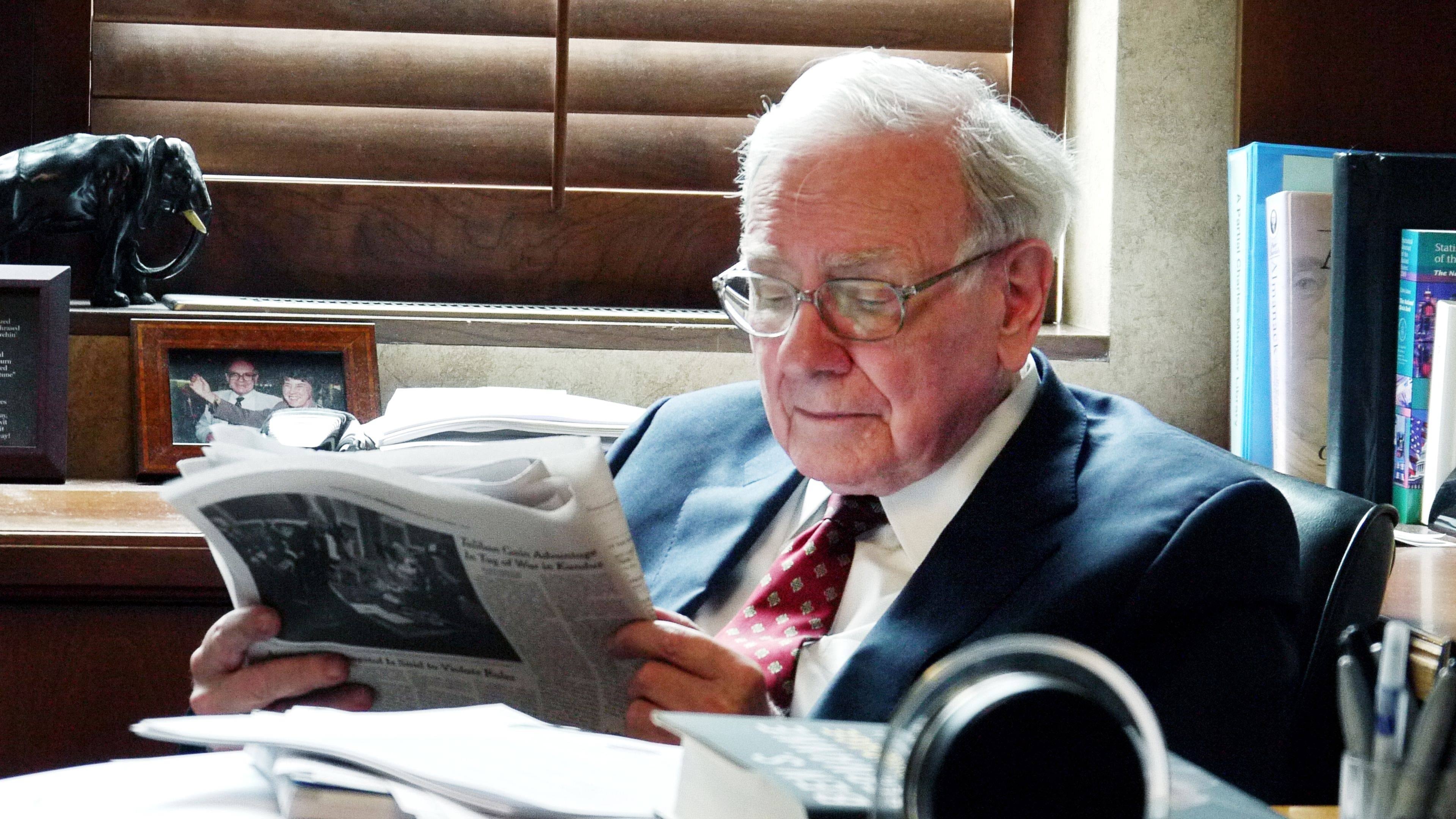 Becoming Warren Buffett Poster