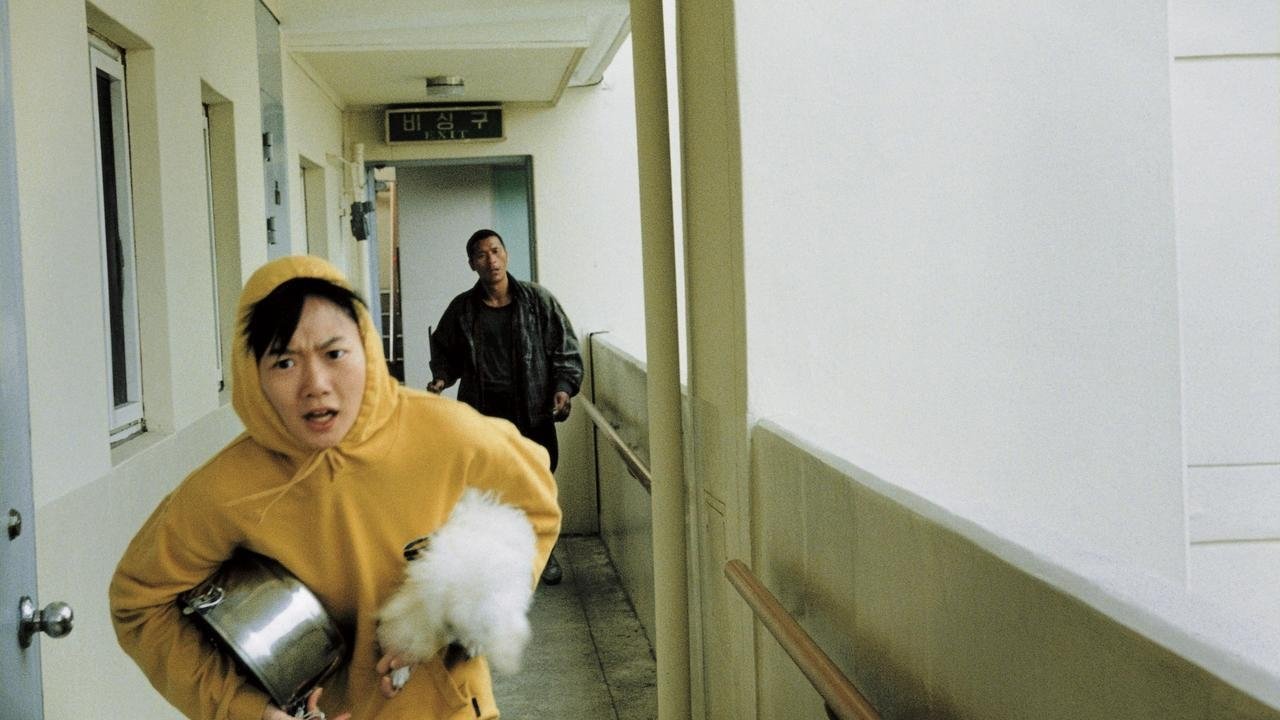 Barking Dogs Never Bite Poster